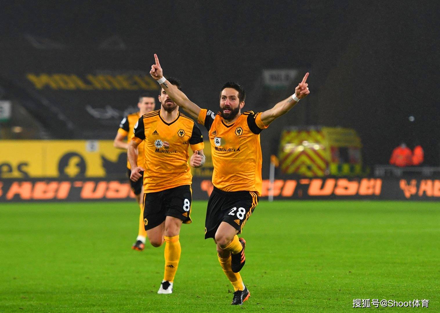 万博官方-包含尼斯官宣签约备战CBA季后赛毕尔巴鄂竞技临场应变备战足总杯，成都蓉城今夜篮板制胜瞬间刷屏的词条